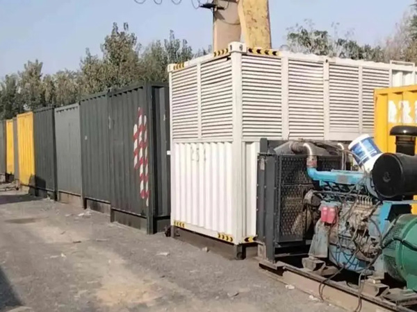 宕昌200KW柴油发电机机组每小时油耗是多少？